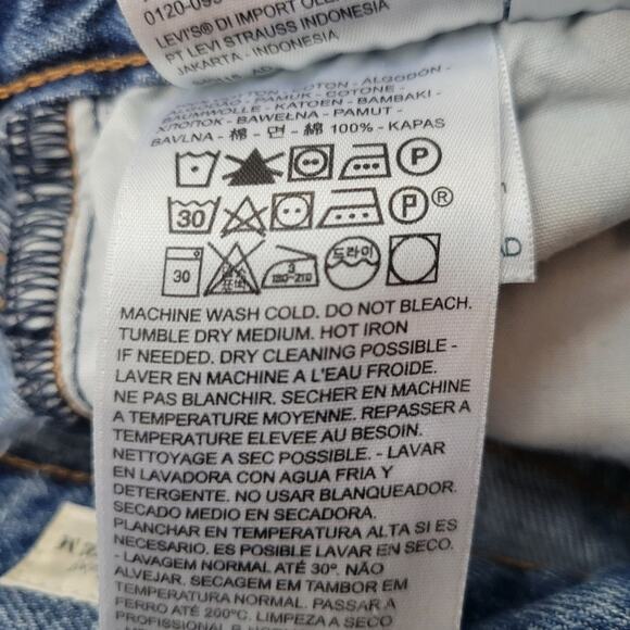 Levi's Premium Wedgie High Rise Jean Raw Hem Size 25 - Picture 10 of 11